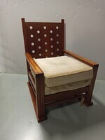 901d22bd-c3b7-41c1-9910-fadc2010cbea.jpg; 1997-0550-HHI; Houten fauteuil van bas van Pelt ameublement, met los zit- en rugkussen van goudgele stof.; fauteuils