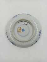 a3ae1b80-fdbd-4197-917f-80966bb67d36.jpg; 0000-0507-OCE/4a-b; Kop en schotel van wit steengoed met blauwe decoratie; koppen (drinkgerei)