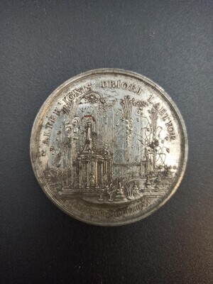 a832a907-1bd5-4b0d-814d-4049e3b7fd5f.jpg; 0000-0029-PEO/2; Het vuurwerk in de Hofvijver ter gelegenheid van de vrede van Aken; onderscheidingen (eretitels)