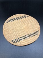 ae0ead74-b5f5-47db-9c0e-f294d63aea02.jpg; 1960-0259-KPO/036; Ronde, rieten vloerkleed; vloerkleed