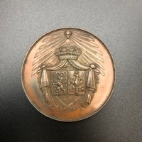 b7fa8cde-fcd1-4346-ae8d-8a4f1d8eef76.jpg; 0000-0056-PEO; Het huwelijk van Frederik, prins der Nederlanden en Louise, prinses van Pruisen te Berlijn en hun komst in de Nederlanden; onderscheidingen (eretitels)