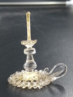 ba3bf463-6e09-4f14-bc03-d7fdd8311da1.jpg; 1960-0277-KPO/044; Glazen blaker met witglazen kaars.; miniaturen