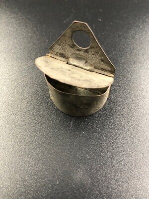 bddb90a9-2dc8-4814-a452-09efd43fedc2.jpg; 1960-0276-KPO/026; Blikken zeepbak met deksel; zeepbakjes