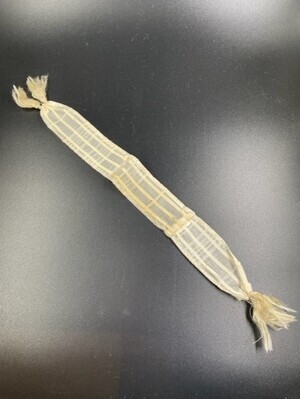 c1546e9e-a08d-4840-afe4-546f70d64314.jpg; 1960-0274-KPO/049; Katoenen sjaal ; sjaals (kledingaccessoires)