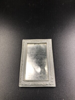 cd6e04ba-84dc-4b5d-8493-c0268e9d91c3.jpg; 1960-0259-KPO/003; Spiegel met mat, grijze omlijsting; spiegels