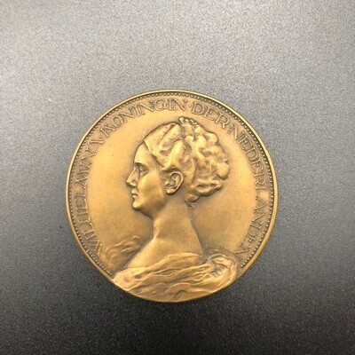 cdbed1a9-4b3f-47d5-81f0-b85c926ab7e1.jpg; 1980-0013-PEO; Het 25-jarig regeringsjubileum van Wilhelmina, koningin der Nederlanden; onderscheidingen (eretitels)