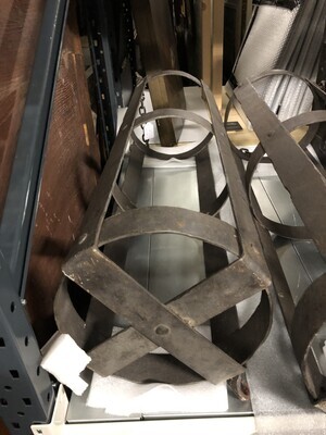 e161c1bb-070d-4d6e-95fe-7b15dd749909.jpg; 425/3; Kooigedeelte voor een been; <strafwerktuigen>