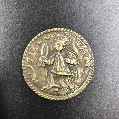 e29fccd5-c800-4b8a-ab13-554cde803d17.jpg; 0000-0123-PEO; Het St. Jans- of Kleermakersgilde te 's Gravenhage; Gildepenning