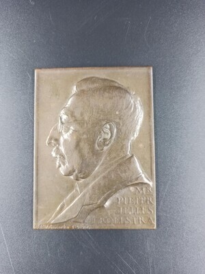 e70bf37b-2add-4a03-8756-59441009a14c.jpg; 1985-0136-MME; Bronzen plaquette Troelstra.; plaquettes (metalen reliëfs)