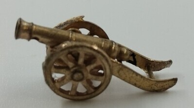 ec5e1dfd-7c3a-4445-a4bf-8465ca84785c.jpg; 1960-0225-KPO/014; Kanon van verguld metaal.; miniaturen