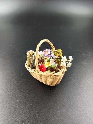 eff9d51c-fb68-483e-8e17-2ef55c7da88b.jpg; 1960-0285-KPO/001; Mand met bloemen; manden