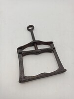 f18c345c-9d1f-4890-94dc-07fd92de3ede.jpg; 450; Vingerklem; Vingerklem