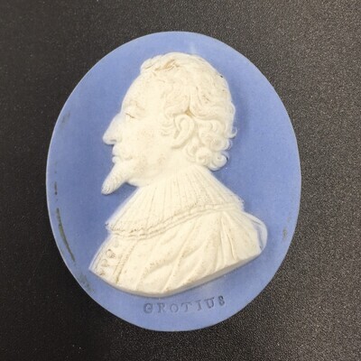 f6c4efe2-9c22-4539-8299-8f3a77e6f3bf.jpg; 1903-0001-BEO; Portret Hugo de Groot; miniaturen