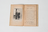 f73b5cb1-2095-4d66-aa41-589c35646105.jpg; V-HHM-1446; Het topstuk (poëziealbum) van Leonora H. Johnson van Anrooy; MijnDenHaag*