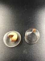 fc4ee99f-371c-41eb-9113-b9e0ebe82810.jpg; 1960-0284-KPO/127; Glazen doorzichtige stolp met schotel en stukje kaas; glazen stolpen