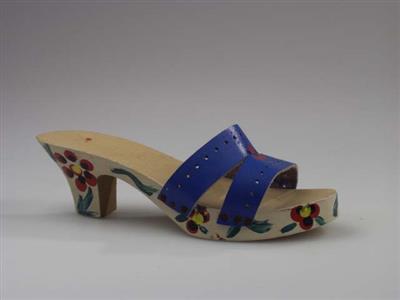 00060.jpg; 00060; ; slipper