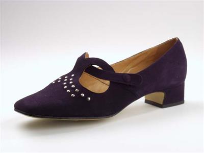 00082.jpg; 00082; 'Dorette I'. Inzending voor de International Shoe Design Competition (I.S.D.C.) van 1967. Eervolle vermelding. Ingezonden met 00874 en 04469.; pump