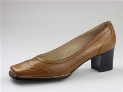 00165.jpg; 00165; Mogelijke inzending voor I.S.D.C. 1969 maar nog niet geïdentificerd.; pump