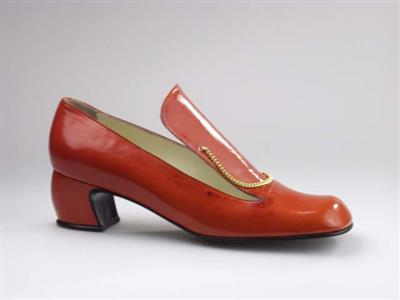 00204.jpg; 00204; 'Deborah'. 1968. Eervolle vermelding bij de I.S.D.C. van 1968.; pump