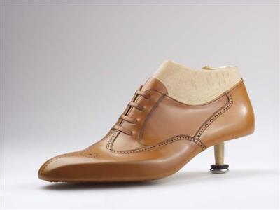 00600.jpg; 00600; 'H.B.T. 2'. Inzending voor de International Shoe Design Competition (I.S.D.C.) van 1978. Ingezonden met 05288.; rijgmolière