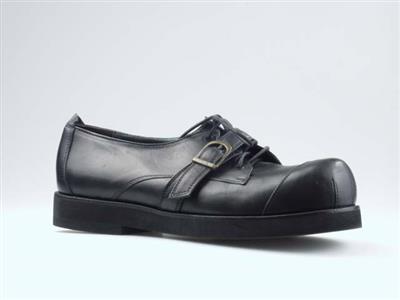 01083.jpg; 01083; veterschoen met derbysluiting; bandschoen met gespsluiting; derbymolière