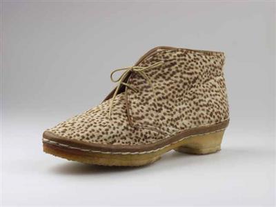 02120.jpg; 02120; veterschoen met derbysluiting; derbymolière