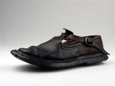 02190.jpg; 02190; Griekse herdersschoen; T-bandschoen