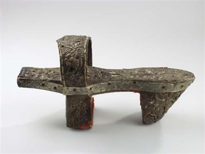 02209.jpg; 02209; Steltsandaal met wreefband; kabkab