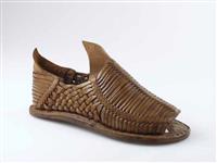 02549.jpg; 91996; Zeer uitgebreid servies met schoenenafbeeldingen uit de collectie van het Schoenenmuseum; servies