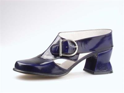 02562.jpg; 02562; 'L'Estate'. Inzending voor de International Shoe Design Competition (I.S.D.C.) van 1971.; bandschoen