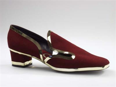 02563.jpg; 02563; 'Von 1'. Inzending voor de International Shoe Design Competition (I.S.D.C.) van 1969. Ingezonden met 04478 en 06296.; loafer