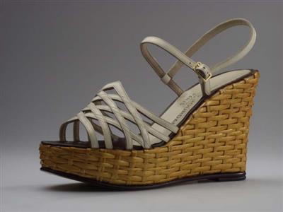 02600.jpg; 02600; sandaal met enkel- en wreefband; sandalet