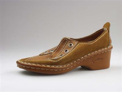 02850.jpg; 02850; veterschoen zonder zool en inlegzool; veterschoen