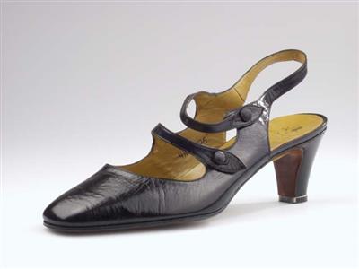 02851.jpg; 02851; bandschoen met knoopsluiting en hielband; bandschoen