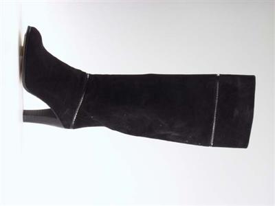 02922.jpg; 02922; 'Robasco'. Inzending voor de International Shoe Design Competition (I.S.D.C.) van 1978. Waarschijnlijk ingezonden met 07387.; knielaars