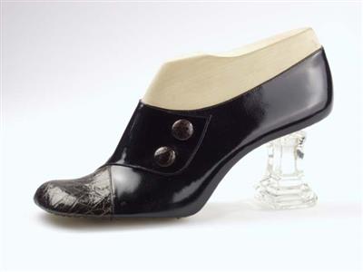 02952.jpg; 02952; Inzending voor de International Shoe Design Competition (I.S.D.C.) van 1970.; pump