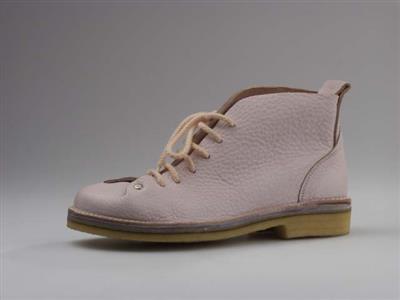 03003.jpg; 03003; hoge schoen met derbysluiting; derbybottine