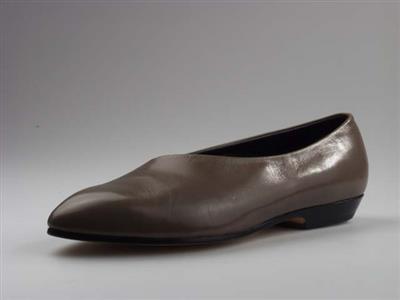 03135.jpg; 03135; 'Dame'. instapper; ballerina