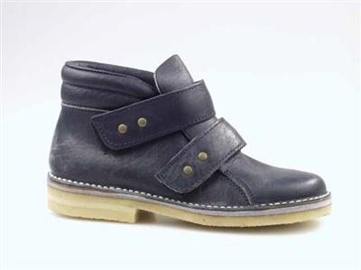 03143.jpg; 03143; hoge schoen met klittenbandsluiting; bandschoen