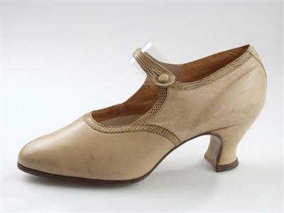 03527.jpg; 03527; pump met wreefband; bandschoen