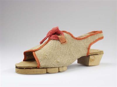 03949.jpg; 03949; ; slingback