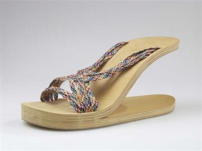 04933.jpg; 04933; Inzending voor de International Shoe Design Competition (I.S.D.C.) van 1978.; muil