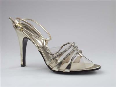 05151.jpg; 05151; 'Bob 2'. Inzending voor de International Shoe Design Competition (I.S.D.C.) van 1978. Ingezonden met 05150.; T-bandschoen