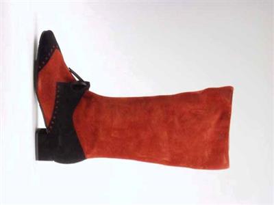 05831.jpg; 05831; 'Oco 2'. Inzending voor de International Shoe Design Competition (I.S.D.C.) van 1967. Ingezonden met; knielaars