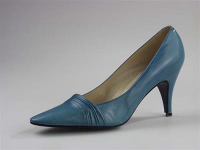06021.jpg; 06021; 'Granada'. Ingezonden voor de International Shoe Design Competition (I.S.D.C.) van 1967.; pump