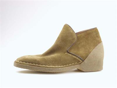 06072.jpg; 06072; 'Chukka 2'. Inzending voor de International Shoe Design Competition (I.S.D.C.) van 1967. Ingezonden met 05719 en 05965.; instapper met elastiek