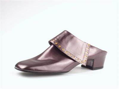 06155.jpg; 06155; 'Tyn 1'. Inzending voor de International Shoe Design Competition (I.S.D.C.) van 1968. Waarschijnlijk eervolle vermelding. Ingezonden met 00161 en 05826.; muil