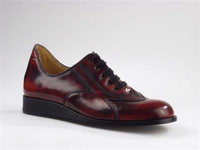 06180.jpg; 06180; 'Fortuny 1'. Inzending voor de International Shoe Design Competition (I.S.D.C.) van 1971. Ingezonden met 05951, 05717 en 05823.; rijgmolière