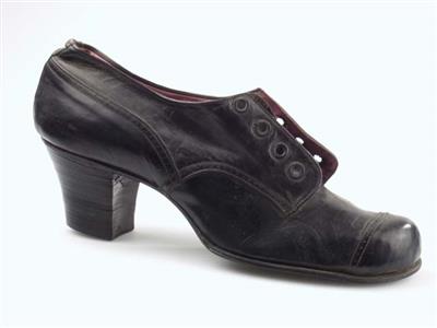 06669.jpg; 06669; schoen met vetersluiting met bulldogneus; derbymolière