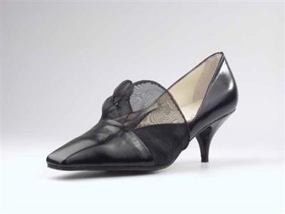 07156.jpg; 07156; instapper met tule kap; pump